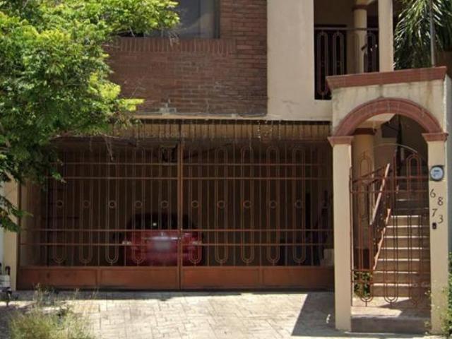 CASA ADJUDICADA EN FRACCIONAMIENTO PEDREGAL DE LA SILLA EN MONTERREY NL