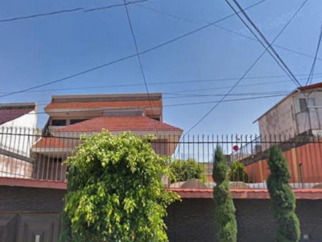 CASA ADJUDICADA EN NEZAHUALCÓYOTL SE MUESTRAN PAPELES
