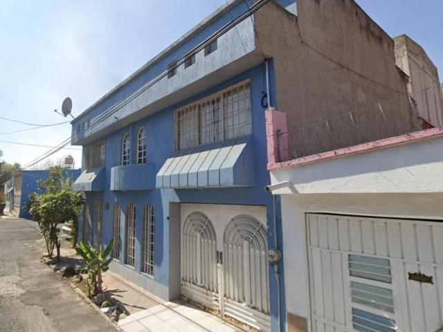 Casa adjudicada en venta San Juan de Aragón, II Secc GAM, en Av. 553 # 196