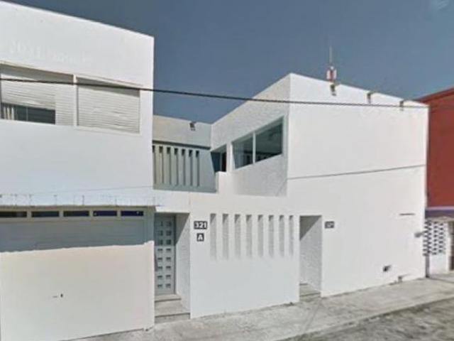 CASA ADJUDICADA SANTIAGO BONILLA SE MUESTRAN LOS PAPELES