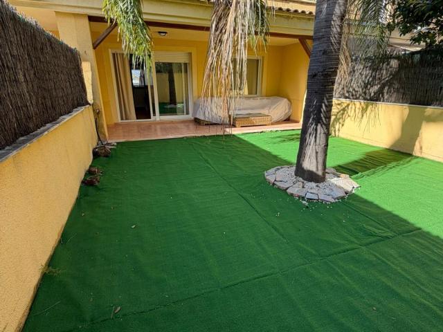 Casa Adosado Solo para Empresas o Autónomos