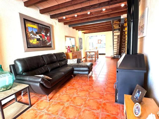 Casa adosada 3 dormitorios 130 m2 138m² Perafort