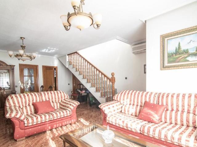 Casa adosada 3 dormitorios 144 m2 144m² Orihuela
