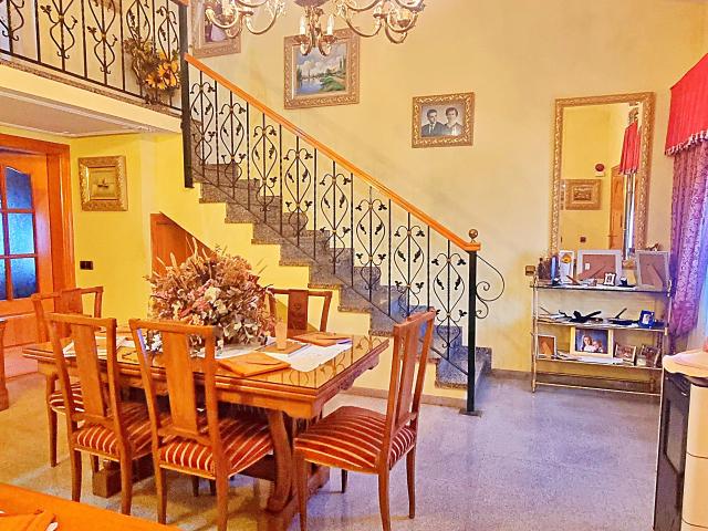 Casa adosada 3 dormitorios 189.71 m2