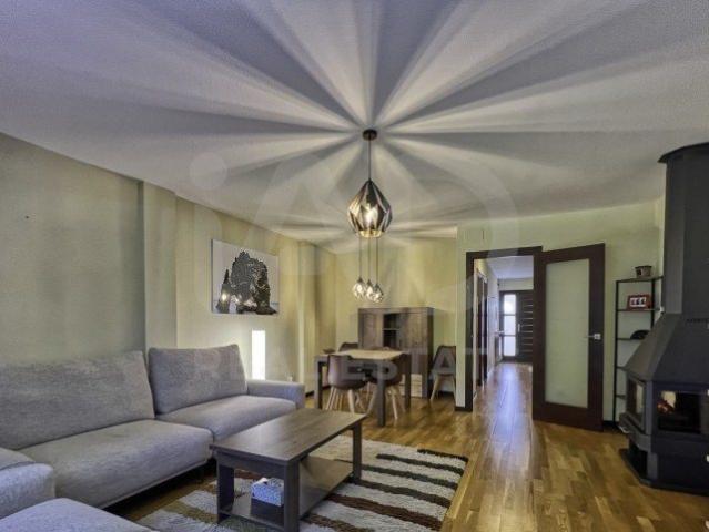 Casa adosada 3 dormitorios 215 m2 252m² Virgen de la Vega