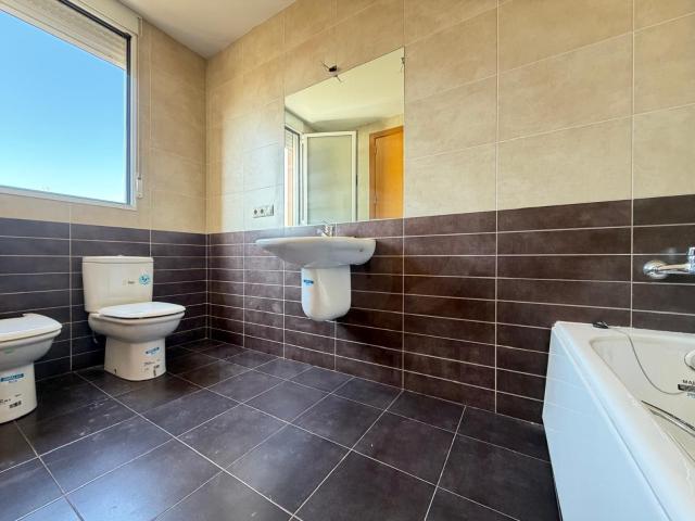 Casa adosada 4 dormitorios 111 m2 111m² Castelló de Rugat