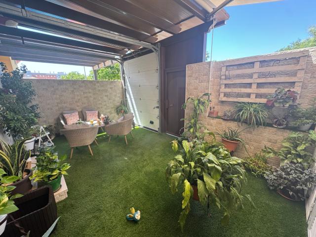 Casa adosada 4 dormitorios 160 m2