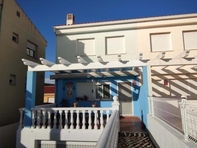 Casa adosada 4 dormitorios 180 m2