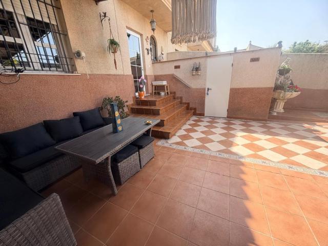 Casa adosada 4 dormitorios 190 m2
