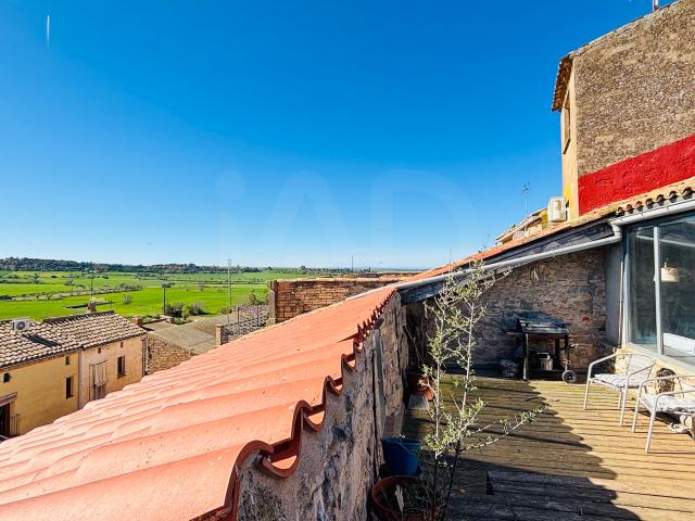 Casa adosada 5 dormitorios 480 m2