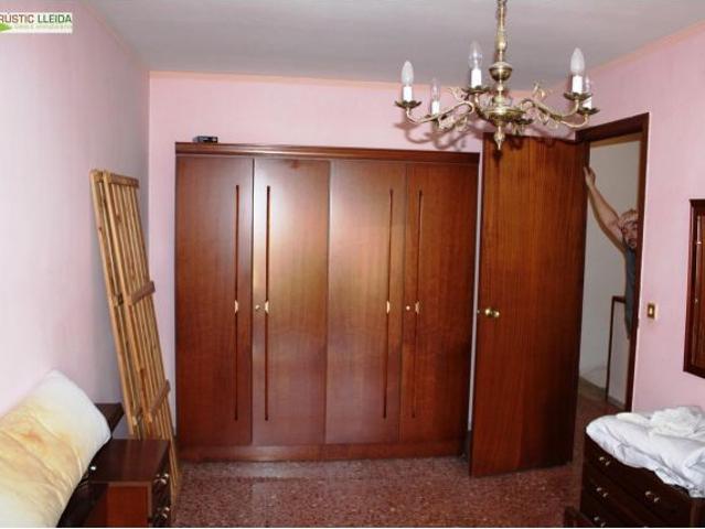 Casa adosada con jardín en Tàrrega