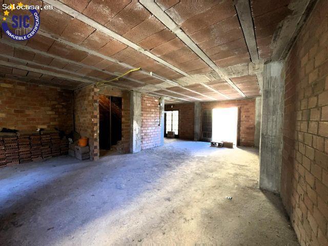 CASA ADOSADA CÉNTRICA CON MUCHAS POSIBILIDADES EN OROPESA DEL MAR