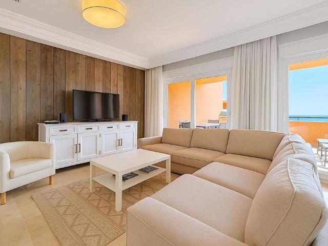 Casa adosada de 125 m2 en venta Estepona, Andalucía