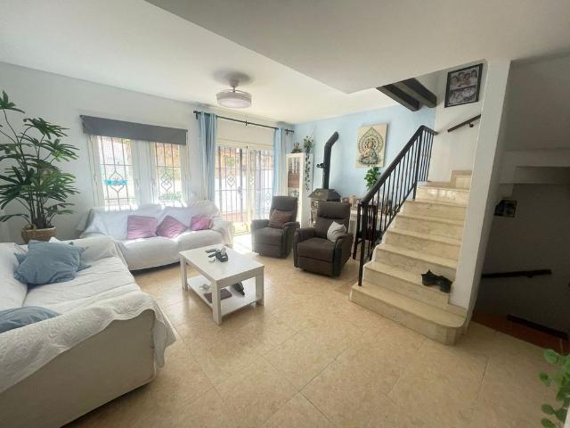 Casa adosada de 187 m2 en venta Estepona, Andalucía
