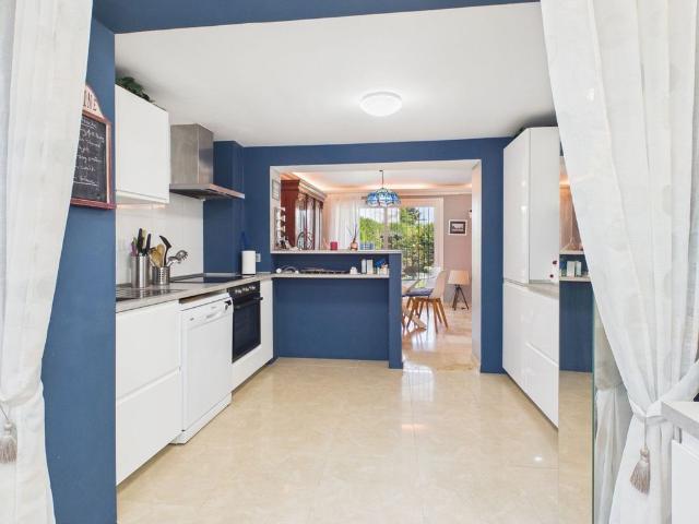 Casa adosada de 198 m2 en venta Estepona, Andalucía