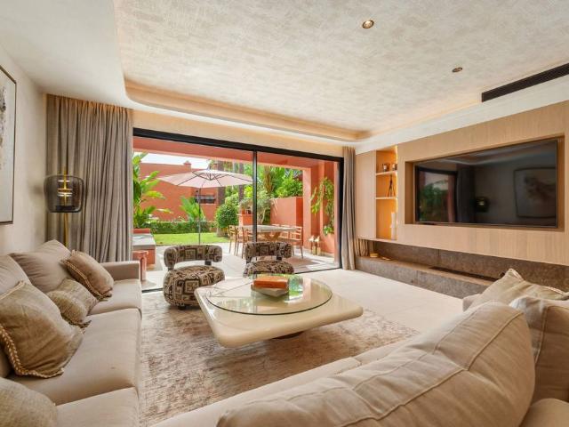 Casa adosada de 217 m2 en venta Marbella, Andalucía