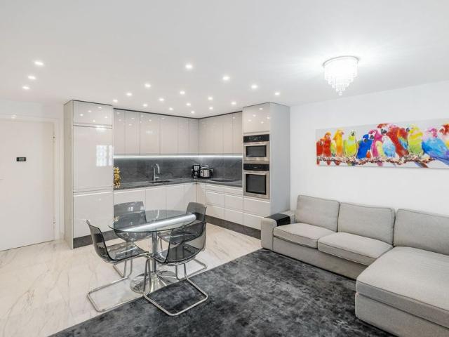 Casa adosada de 240 m2 en venta Cabopino, España