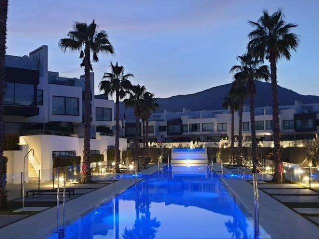 Casa adosada de 280 m2 en venta Marbella, Andalucía