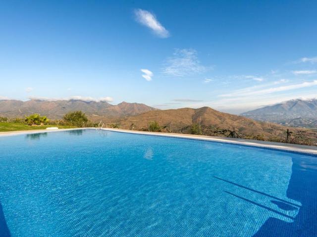 Casa adosada de 294 m2 en venta La Mairena, España