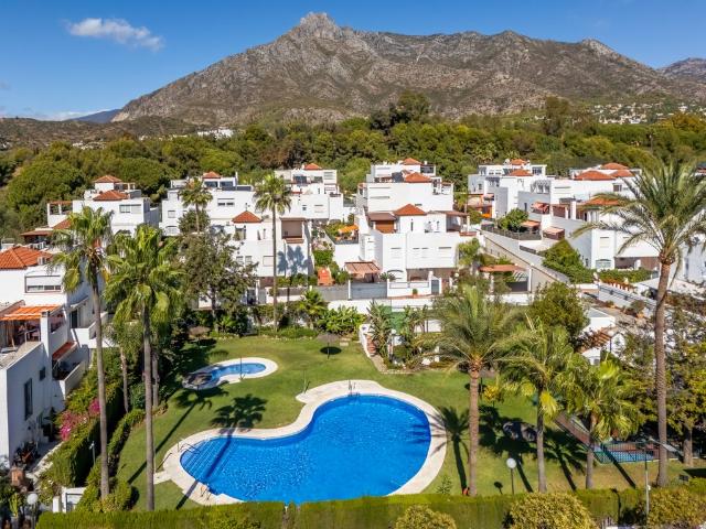 Casa adosada de 301 m2 en venta The Golden Mile, Marbella, Andalucía