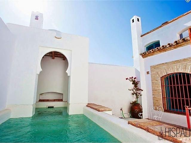Casa adosada de 359 m2 en venta Carmona, España