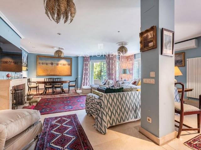 Casa adosada de 440 m2 en venta Madrid, España