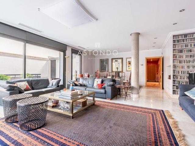 Casa adosada de alto standing 426 en venta, Madrid, Comunidad de Madrid
