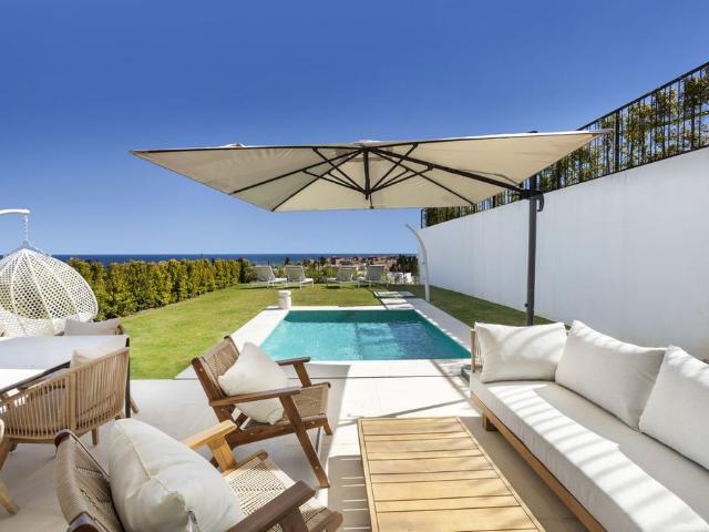 Casa adosada de alto standing 194 en venta, Estepona, España