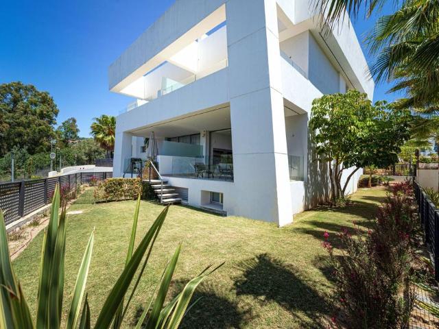 Casa adosada de alto standing 244 en venta, Marbella, España