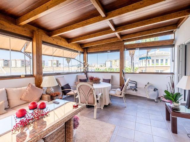 Casa adosada de alto standing 285 en venta, Fuengirola, España