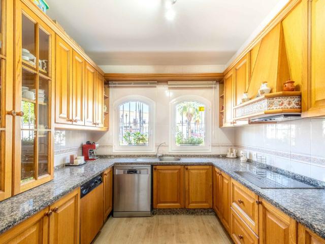 Casa adosada de alto standing 285 en venta, Fuengirola, España