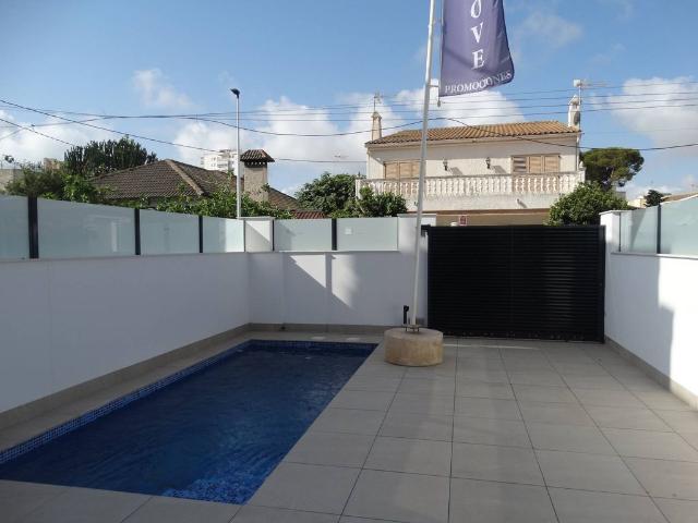Casa adosada de alto standing de 113 m2 en venta San Javier, Murcia