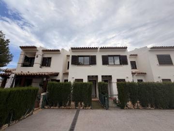 Casa adosada de alto standing de 139 m2 en venta Finestrat, España