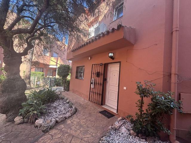 Casa adosada de alto standing de 143 m2 en venta Manilva, Andalucía