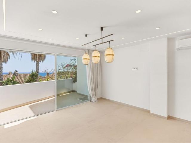 Casa adosada de alto standing de 150 m2 en venta Los Monteros, Marbella, Andalucía