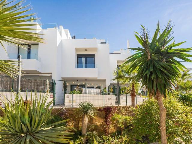 Casa adosada de alto standing de 152 m2 en venta Fuengirola, Andalucía