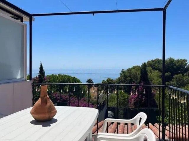 Casa adosada de alto standing de 160 m2 en venta Estepona, Andalucía