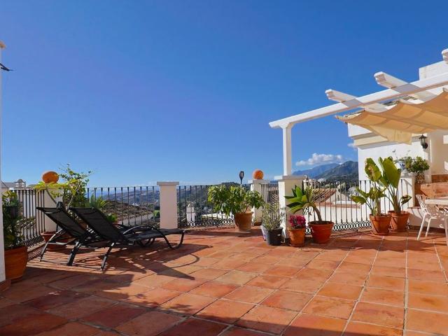 Casa adosada de alto standing de 198 m2 en venta Marbella, España