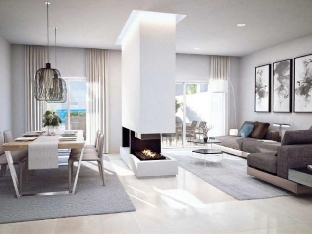 Casa adosada de alto standing de 244 m2 en venta Fuengirola, Andalucía
