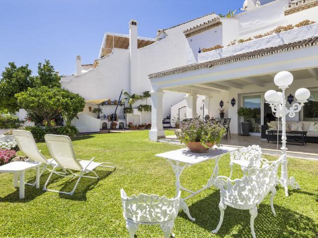 Casa adosada de alto standing de 255 m2 en venta Marbella, España