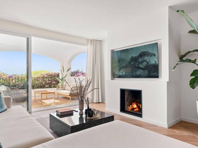 Casa adosada de alto standing de 389 m2 en venta Marbella, España