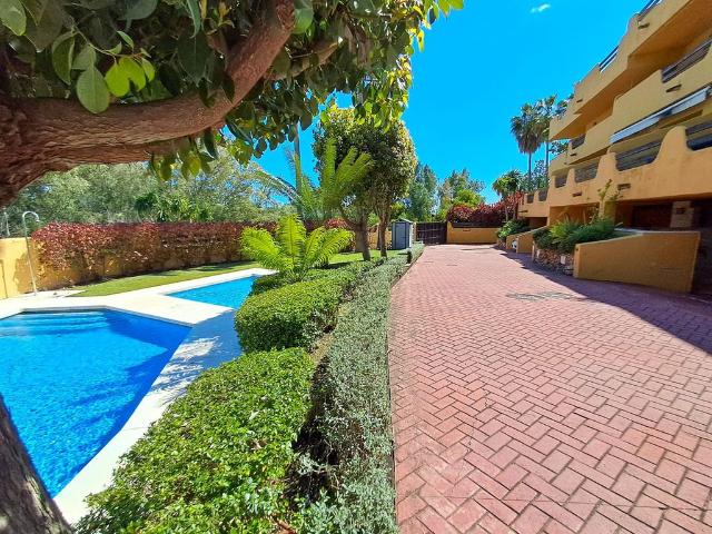Casa adosada de alto standing en venta The Golden Mile, Marbella, Andalucía