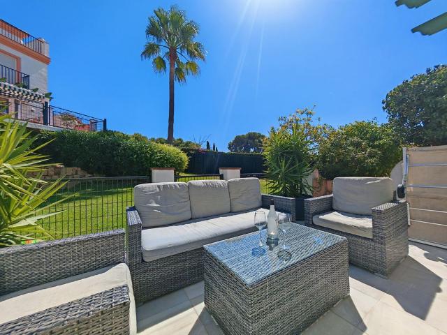 Casa adosada de 100 m2 en venta Cabopino, Andalucía