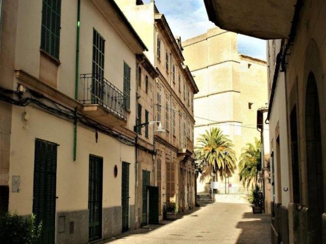 Casa adosada de alto standing en venta Porreras, España
