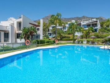 Casa adosada de alto standing en venta Sierra Blanca, España