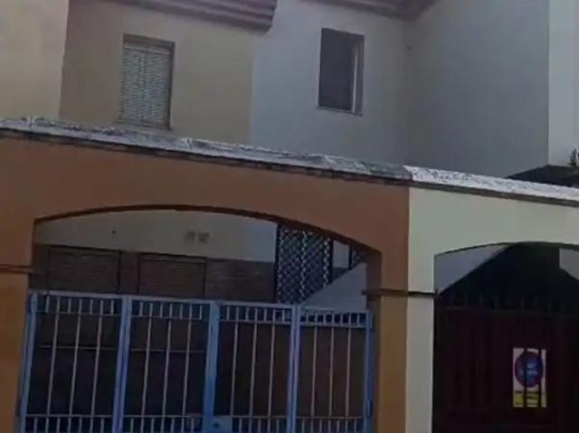 Casa adosada de alquiler en Calle Tierno Galván, 38, Avda. De los Ogíjares, Armilla