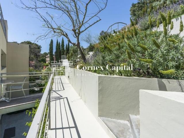 Casa adosada de lujo de 690 m2 en venta Barcelona, España