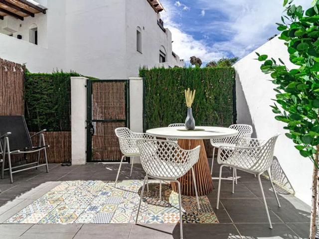 Casa adosada de lujo de 139 m2 en venta San Pedro de Alcántara, Andalucía