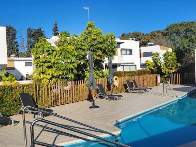 Casa adosada de lujo de 154 m2 en venta Nueva Andalucia, Andalucía