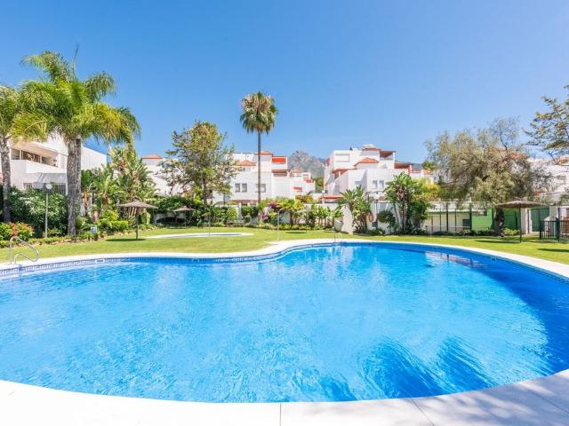 Casa adosada de lujo de 246 m2 en venta The Golden Mile, España